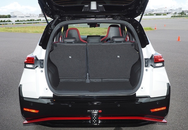 【新世代スポーツ研究】ノート・オーラNISMOはモータースポーツ経験が生きる電動スポーツ、ワクドキと先進のバランスが素晴らしい！