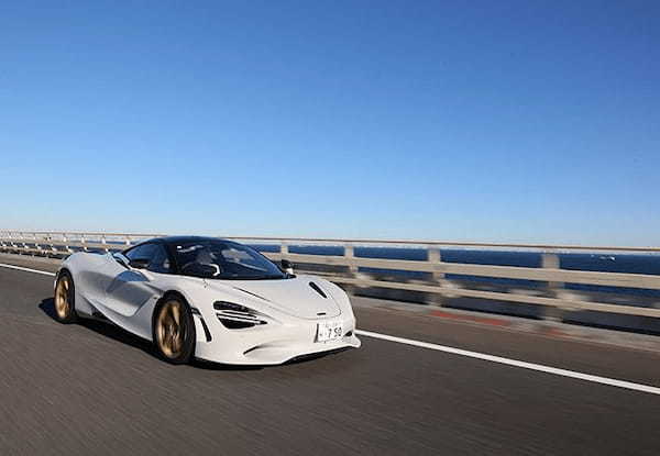 【最新スーパースポーツ試乗】トップスピード332km/h! マクラーレン史上、最もパワフルで軽量な750Sは、ヒトに優しいスーパースポーツでもあった
