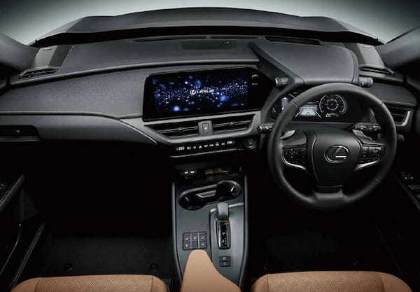 レクサスUXがマイナーチェンジ。UX300hの新設定や走り味の深化、Lexus Safety System＋の機能拡充、コクピット空間の進化などを実施