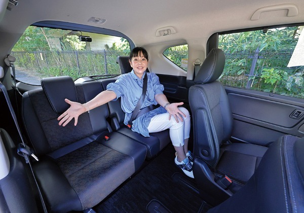 【竹岡圭 K&コンパクトカー ヒットの真相】ホンダ・フリード「使いやすさ抜群の高効率キャビンが光る」