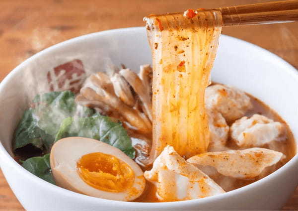 一度食べたらやみつきになること間違いなし！本格的な痺れと辛さがクセになるマーラータン「七宝麻辣湯 」4月28日(金）町田に！オープン記念で３日間全品半額！