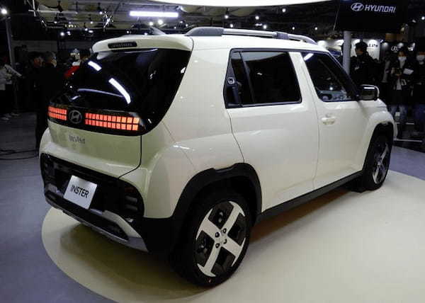 日本市場におけるヒョンデの電気自動車の本命！　新型スモールEV「インスター」が日本デビュー。車両価格は戦略的な284万9000円～に設定