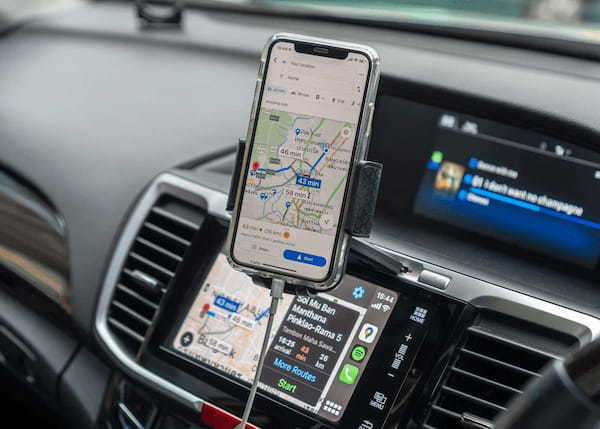 カーナビをミラーリングする方法!おすすめアプリやiPhone・Androidの接続方法は?