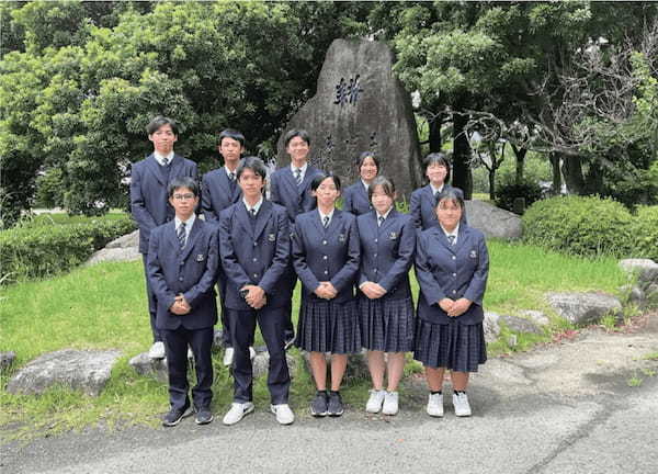 カルビーと福岡農業高校が共同開発！生徒が収穫し、ペースト加工した梅を使った受験生を応援するポテトチップス『ポテトチップス合格する梅 うめ韓国のり風味』