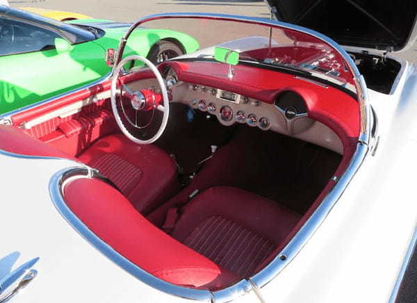 アメリカンスポーツカーの伝統と魂を具現化したシボレー・コルベットの2タイプの限定モデルが登場