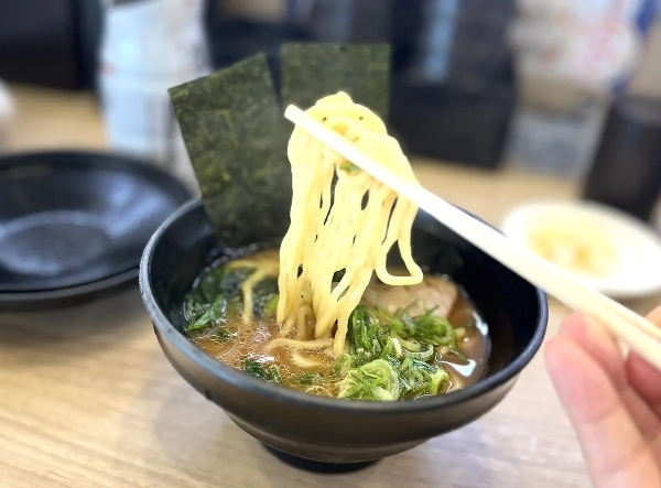 何故にかっぱ寿司で「家系ラーメン」？実際に食べて寿司との相性たしかめてみた