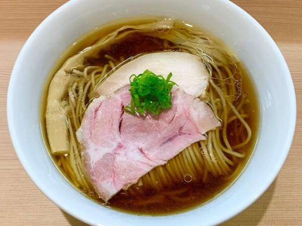 【岡⼭市初上陸】名店はやし⽥プロデュースのラーメン店「らぁ麺さくら⽥」が11月16日（水）11時00分開店！グランドオープン記念として5⽇間、醤油らぁ麺を500円で提供！