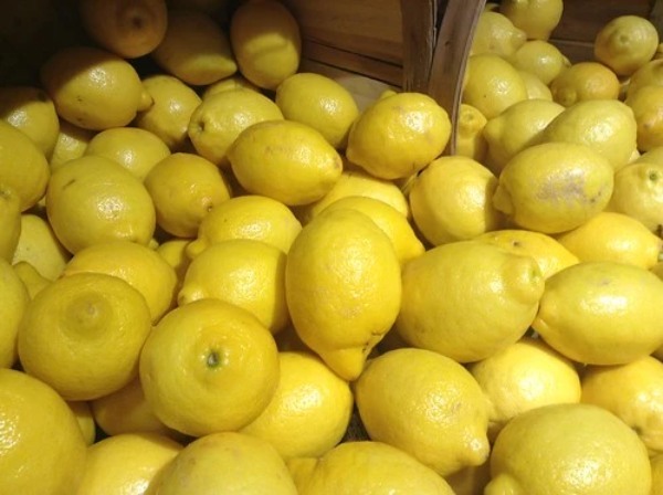 レモンの栄養価と効果情報まとめ！ビタミンC以外にも健康・美肌に◎な成分あり！