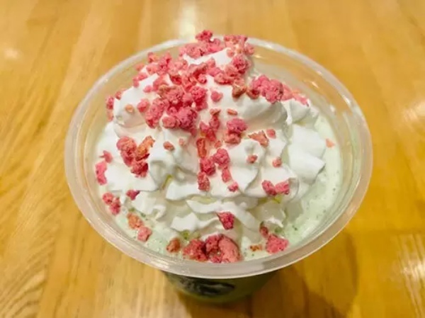 スタバ新作「さくら 咲くサク 抹茶 フラペチーノ」は優しい甘みが絶品！春満開の1杯をレビュー