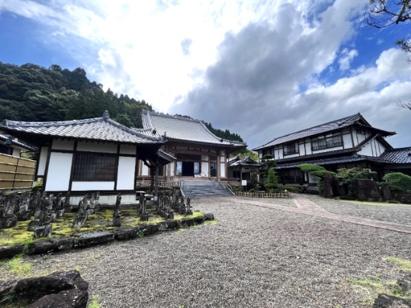 【人吉市】常時見学可能！幽霊寺と呼ばれる「永国寺（えいこくじ）」にある幽霊の掛軸を見てきました！