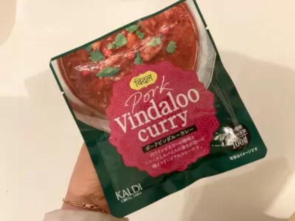 寒い冬は体の中から温める! カルディの人気レトルトカレーおすすめ4選