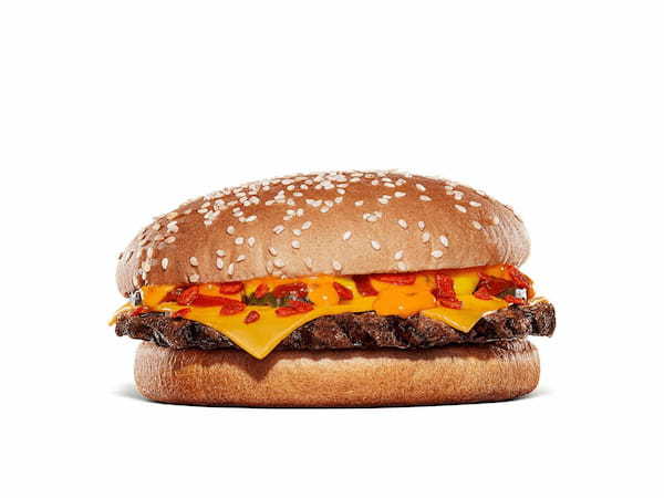 バーガーキング®の「にんにく・ガーリックバーガー」が超大型化して堂々誕生！たっぷりの特製ガーリックソースに直火焼きビーフ4枚とチーズ4枚が極限の旨さ！『にんにく・ガーリック ザ・ワンパウンダー』新発売