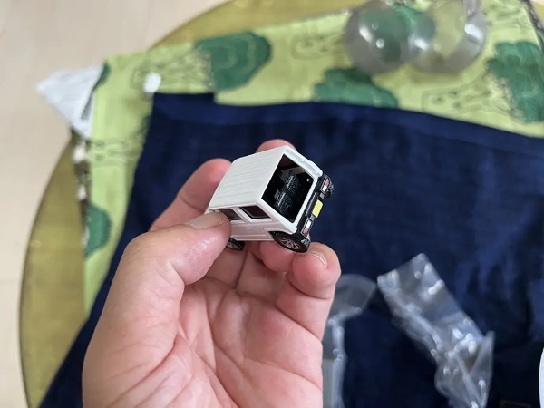 ついに発見！1/64ジムニー「JB64クロスカントリー」カプセルトイを回してみた