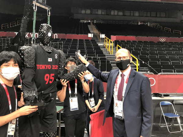 AIバスケットボールロボット第六世代「CUE6」を、12/24(土)お披露目|アルバルク東京×トヨタ