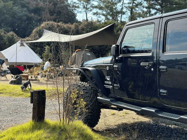試乗なしで即決☆ラングラーにひとめぼれしたJEEP党パパ!屋根を外して砂浜ドライブが気持ちいい♪
