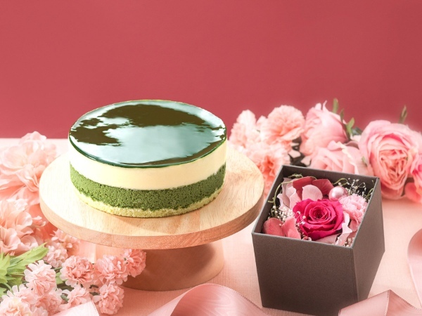 【母の日限定スイーツ】抹茶好きのお母さんに贈りたい母の日限定ケーキ！「洋菓子の温故知新」をコンセプトに斬新な抹茶スイーツを展開する【京都ヴェネト】より母の日オーナメント付き抹茶チーズケーキが登場！