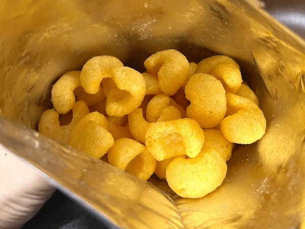 カールに似てると話題のスナック菓子「パックル」を実食