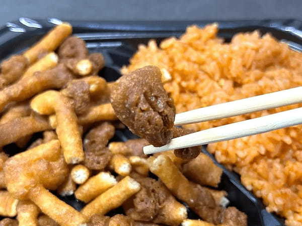 おかずは「アメリカンドッグのカリカリ」だけ！話題のドンキ新商品を食べたら最高の“偏愛”を感じた