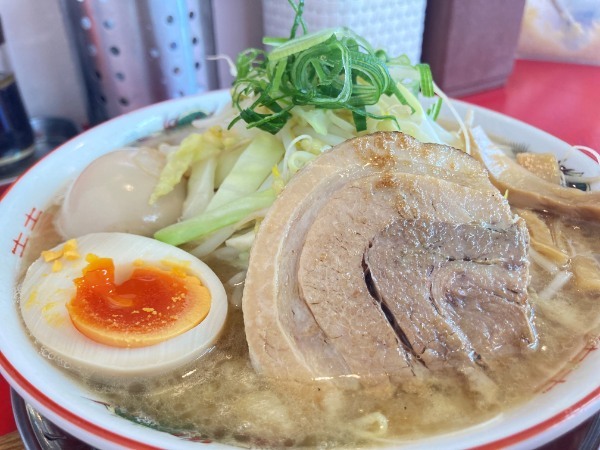 二郎系ラーメンのお店が登場！八代市の「平山亭」はリピート必至！