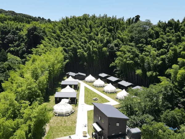 千葉県勝浦市にテントサウナ付きグランピング施設『NAGU KATSUURA』がオープン