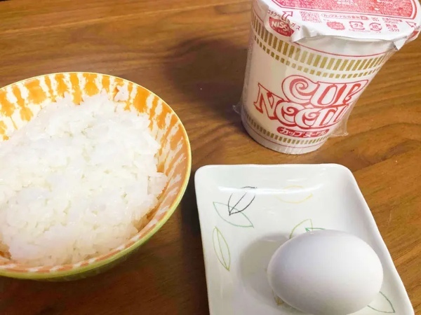 子どもも大喜び！「カップヌードル炒飯」を公式レシピで作ってみた