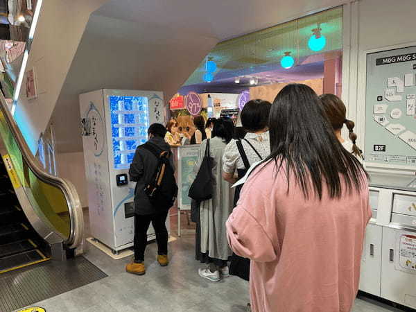 【販売5万缶越】テレビSNSでも話題の生クリーム自販機 関西 初進出!