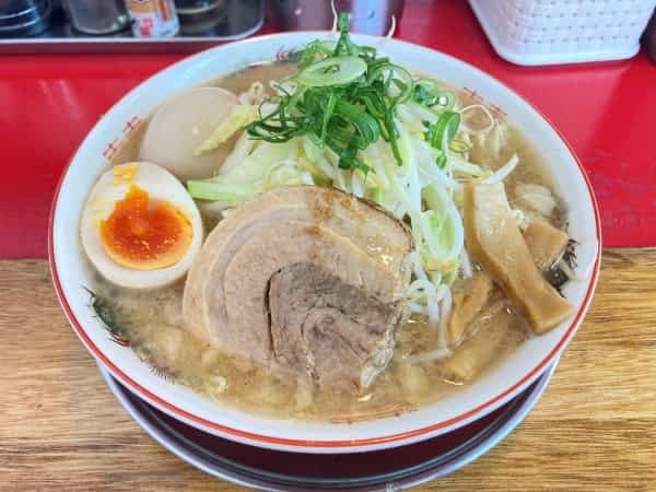 二郎系ラーメンのお店が登場！八代市の「平山亭」はリピート必至！