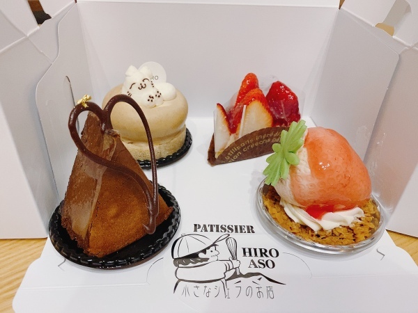 【阿蘇市】看板でバズったケーキ屋さんPATISSIER HIRO(パティシエヒロ)。看板もケーキも優しい世界だった。