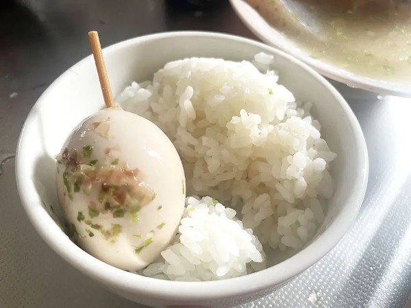 これはけしからん！「三ツ星カップ食堂」が旨すぎて罪悪感すら感じるレベル