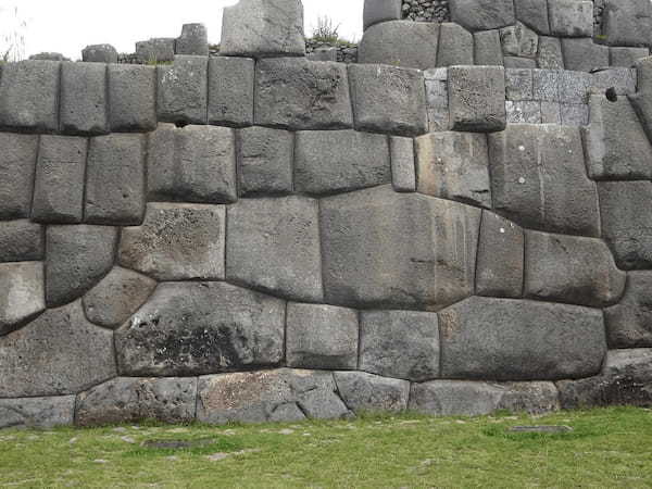 古代の驚異「ロストテクノロジー」10選!…自己修復コンクリートから虹色の杯まで、失われた超技術の秘密