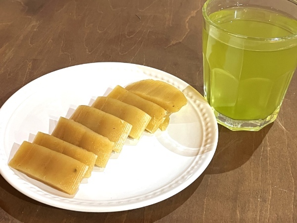 元祖あまじょっぱいお菓子⁉「津村友宝堂」の柚餅子(ゆべし)がクセになる【菊池市】