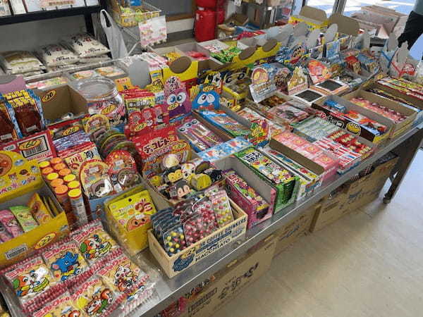 子どもから大人まで楽しめる！懐かしい気持ちになれる駄菓子屋さん『旭屋商店』