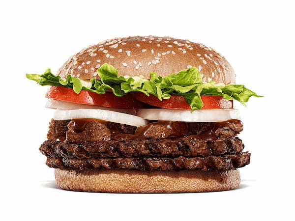 バーガーキング®こだわりの「ステーキソースワッパー®」完成！角切り牛肩ロースと直火焼きビーフパティを重ね、ガーリック香る炙り醬油風ソースでプレミアムな味わいを実現！旨さと辛さ増強「スパイシー」同時発売