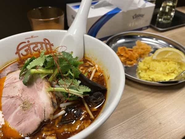 お待たせしました！3月19日にオープンした魚雷ラーメン直営の「ジンダギースパイス」に行ってきました！