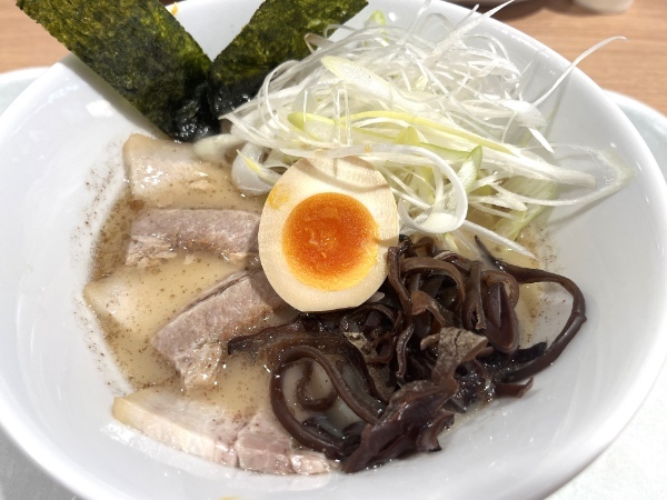 【熊本市東区】ラーメンのために生まれた小麦使用「麺彩厨房 古今」の麺を楽しむラーメン！