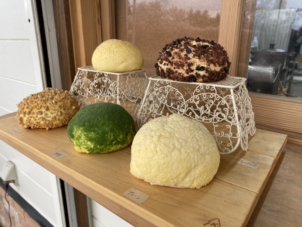 【菊陽町】メロンパン専門店「ゆあもカフェ」で羽根付きメロンパンを堪能