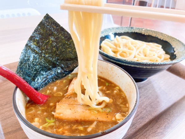 自由自在の味変ができる！「つけ麺 らぁ麺 極旨」で自分好みの麺を見つけるのが楽しい。