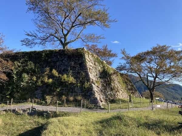 【兵庫県朝来市】シャッターを切る手が止まらない！ 時代に翻弄された天空の城「竹田城」の魅力とは？