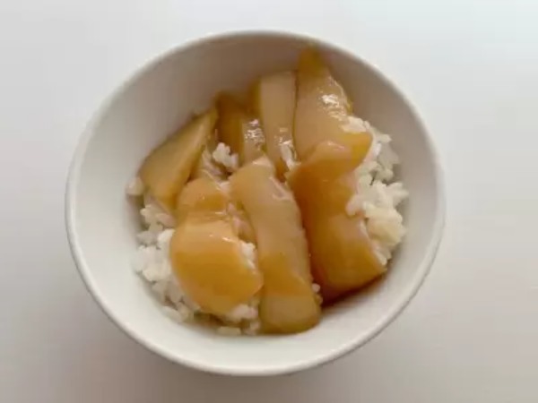 5分の流水解凍で漁港の味に！カルディの「漁師のまかない漬け丼」