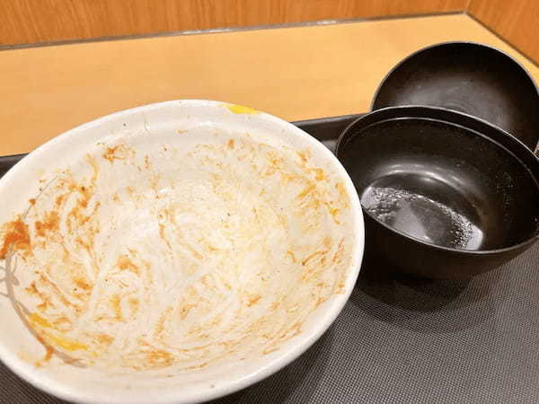 松屋のチーズバーガー丼がヤバすぎる！罪悪感満載のジャンクフードを堪能