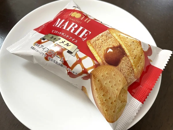 マリーさまバンザーイ！！ビスケット「マリー」生誕100周年記念商品「マリービスケットサンドアイス」が期待を裏切らないおいしさ