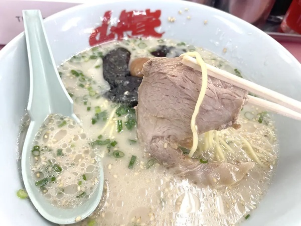 ラーメン山岡家の「朝ラー」は梅がポイント　胃に優しい朝の一杯を食べてきた