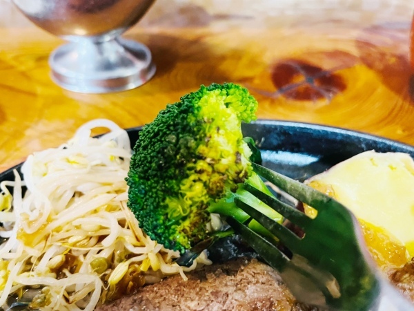 とろけるハンバーグって食べたことある?「焼肉の一休」の熊本県産黒毛和牛100%ハンバーグが最高すぎた【菊池市ランチ】