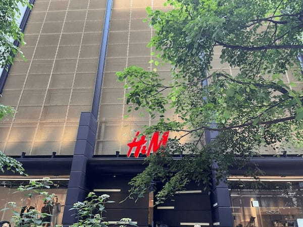 「H&M」が銀座に再出店　国内初となるコーヒーショップを併設