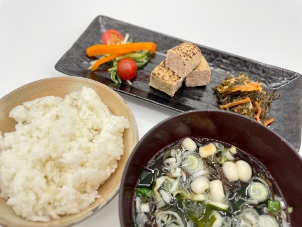 【3/25新発売】カツオ由来の国産フィッシュプロテインバー『かつお たんぱっくん』魚肉たんぱく質たっぷり17.6g・低糖質・低脂質でヘルシー！6か月常温保存可でアウトドアにも