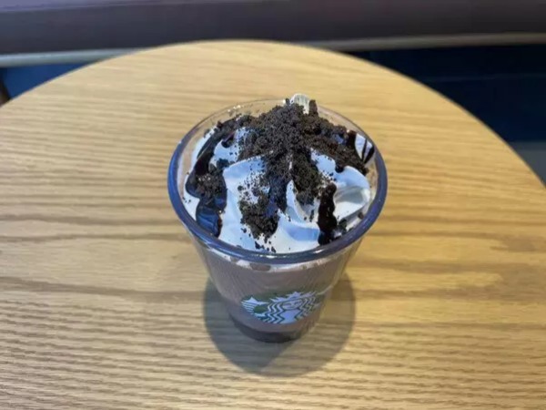 スタバ新作「フォンダン ショコラ フラペチーノ」はチョコの美味しさを詰め込んだ1杯！　バレンタイン気分が盛り上がる!?