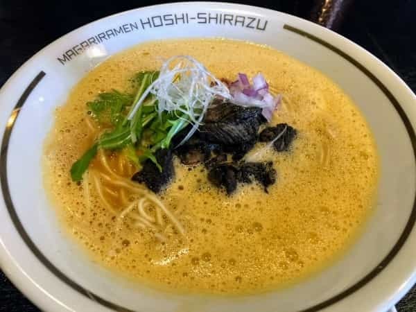 西宮北口駅すぐ昼限定マガリラーメン「星知ラズ 西宮北口店」で「鶏白湯soba」を食べてきた【にしつーグルメ】