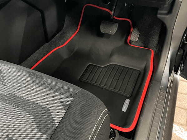 D-SPORT、「立体スポーツマット（タフト用/ロッキー用）」、「D-BLOODオイル 5W-30 20 L」発売