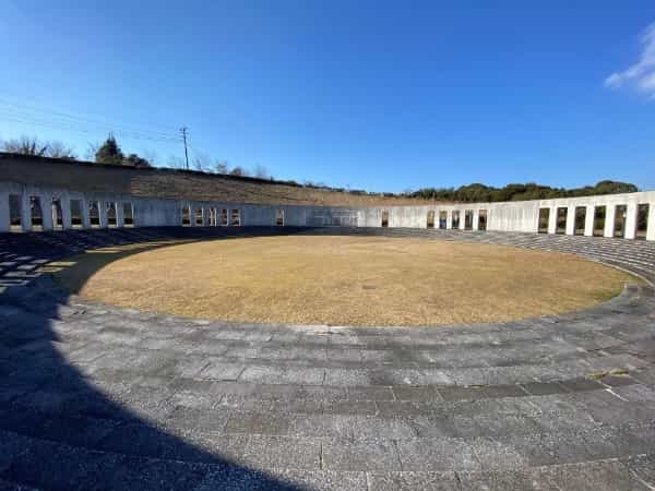 鬼のコロシアム！？その名も【鬼の城公園】は設定がガチすぎてまさに鬼の住処のような公園でした