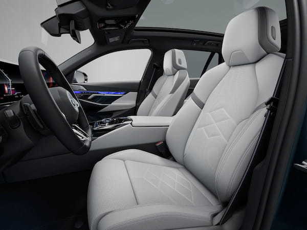 BMW 新型5シリーズに「ツーリング」を追加。EVの「i5ツーリング」も初投入【公式動画】